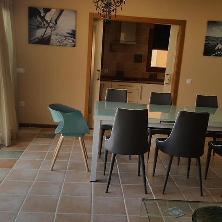 Beautiful, Spacious Villa, Heated Pool, Sleeps Eight, With Quality Furnishings Caleta De Fuste Exterior foto